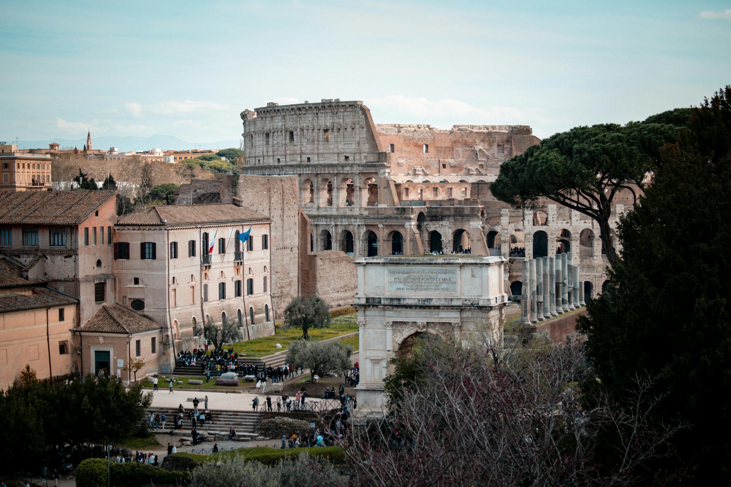 foto del coliseo y foro romano